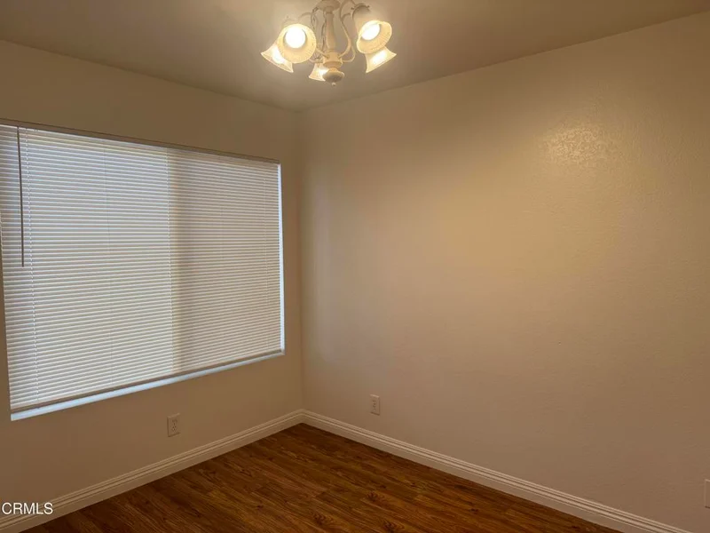 3115 Banning Avenue B photo 2