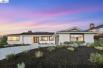 2356 Marineview Dr