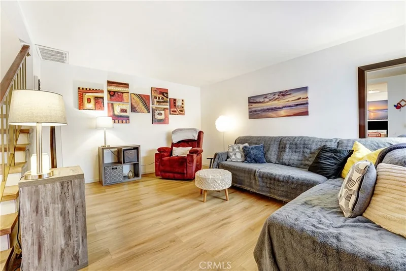 Photo 2 of 7301 Lennox Avenue D13