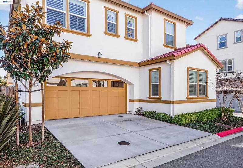 5030 Brook Valley Loop
