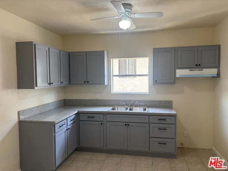 163 E 35th Street 165 1/4, Los Angeles, CA 90011