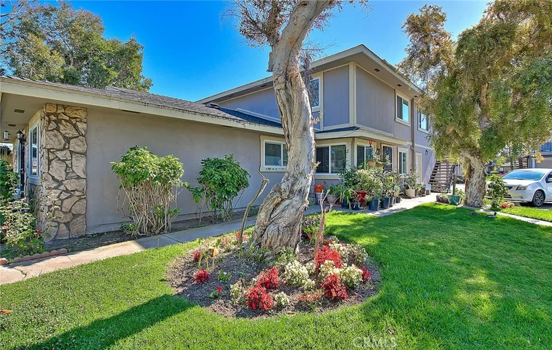 1104 S Mantle Lane 28D photo 2