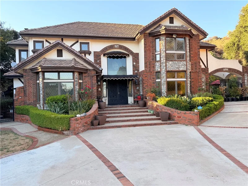 5190 Via Del Valle photo 2