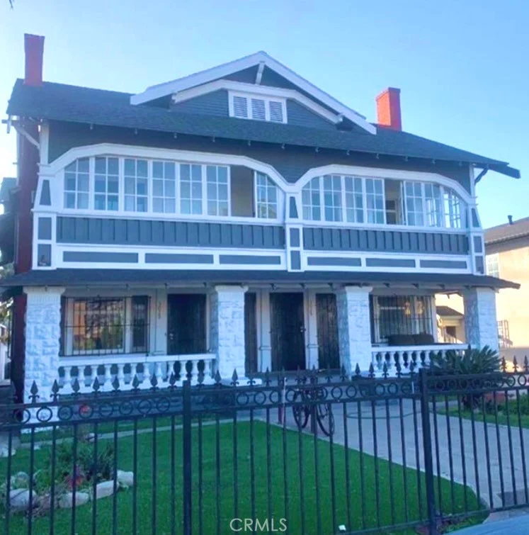 3029 S Budlong Avenue