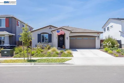 1012 Ramos Drive