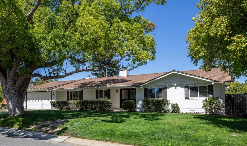 841 Carnation Court, Los Altos, CA 94024
