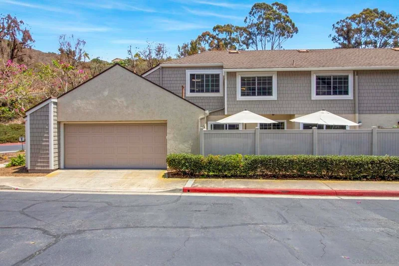 3787 Balboa Ter C photo 2