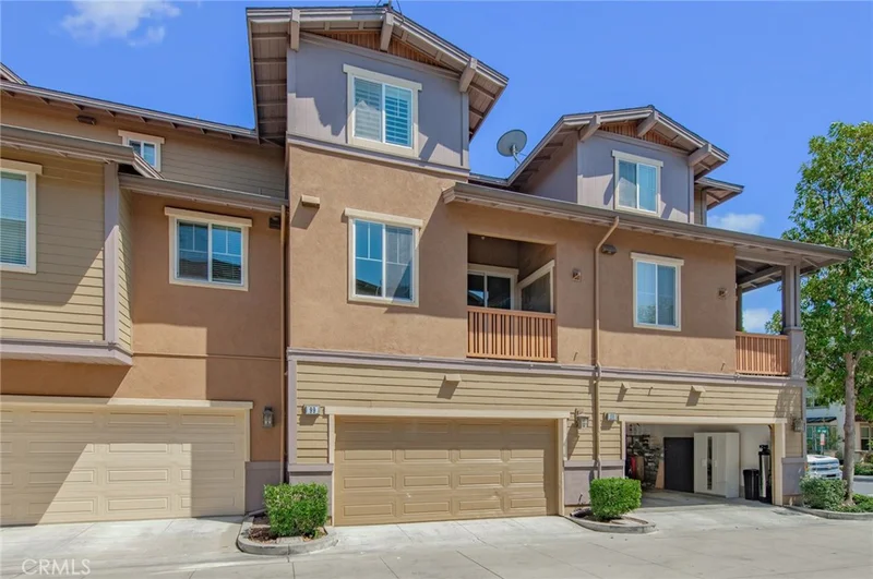 99 Liberty St, Tustin, CA 92782