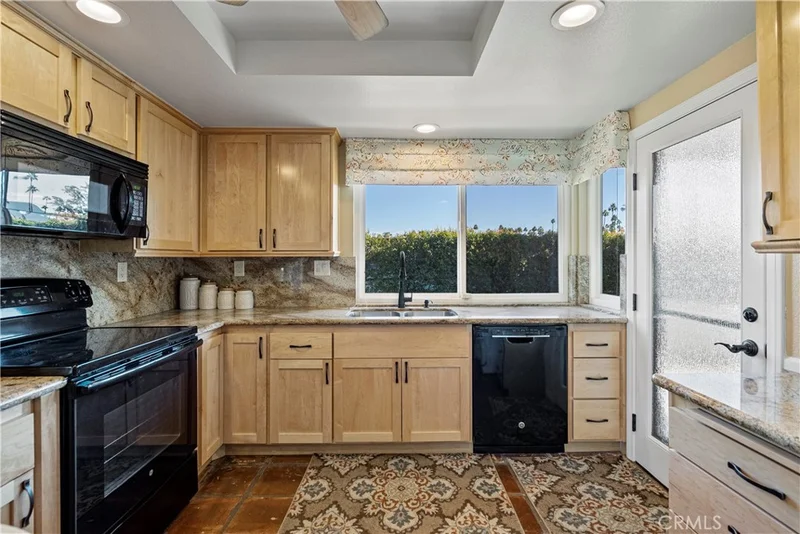 17 Toledo Drive photo 2