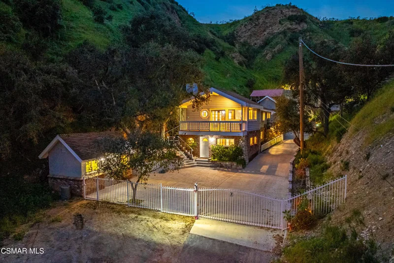 12141 Wildwood Trail