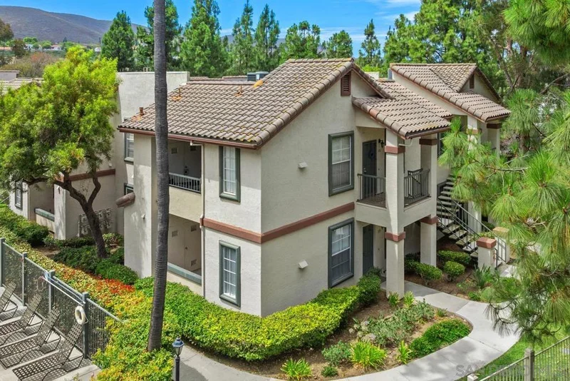 10921 Sabre Hill Dr 375 photo 2