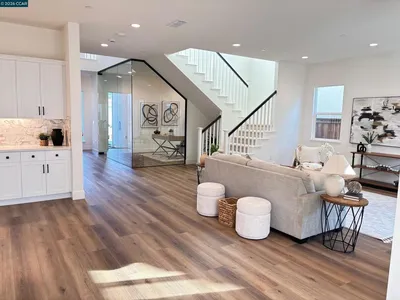 16127 Purdy Court photo 2