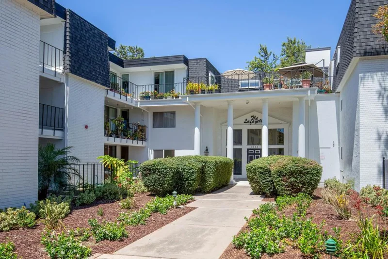1943 Mount Vernon Court 107, Mountain View, CA 94040