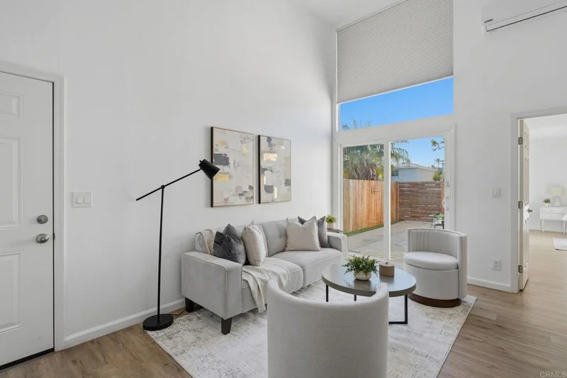 3886 Z Street photo 2