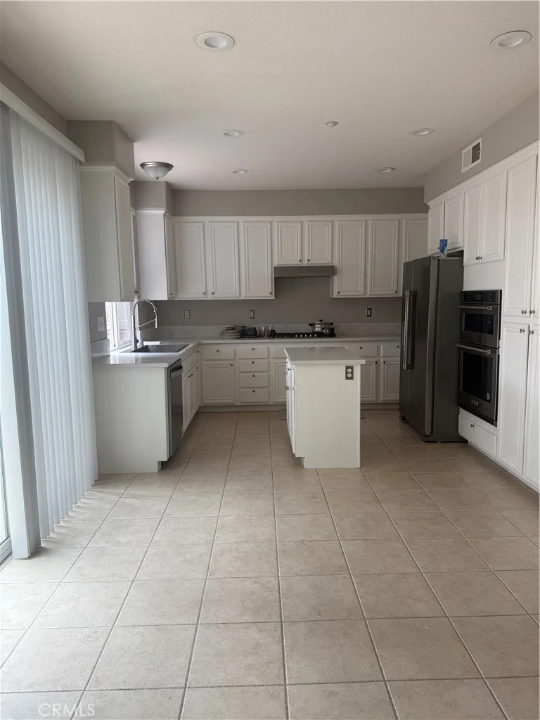 6328 Rhodes Lane photo 2