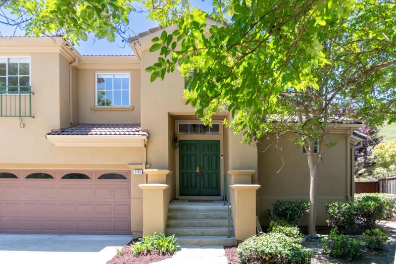 1141 Pheasant Hill Way