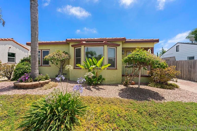 4457 Felton, San Diego, CA 92116