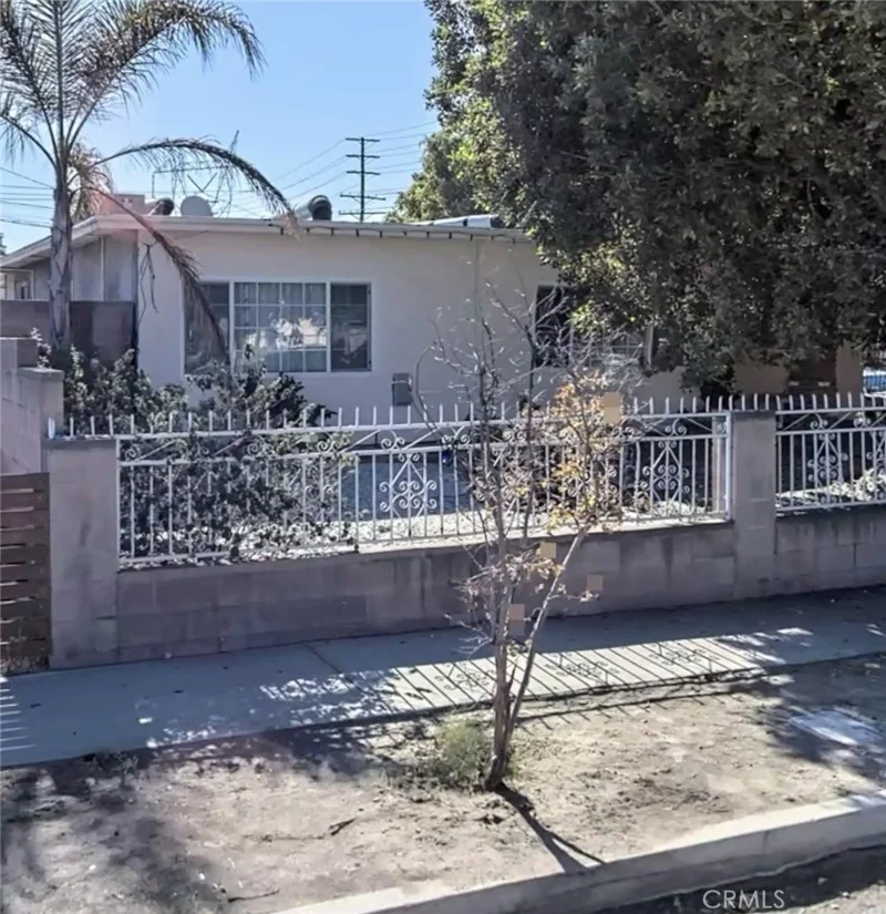 11818 Pendleton Street, Sun Valley, CA 91352