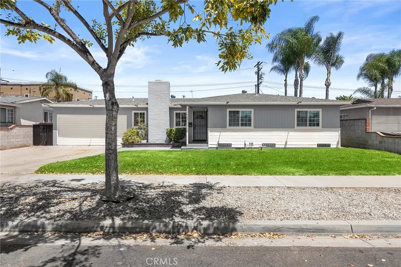 1432 S Kenmore