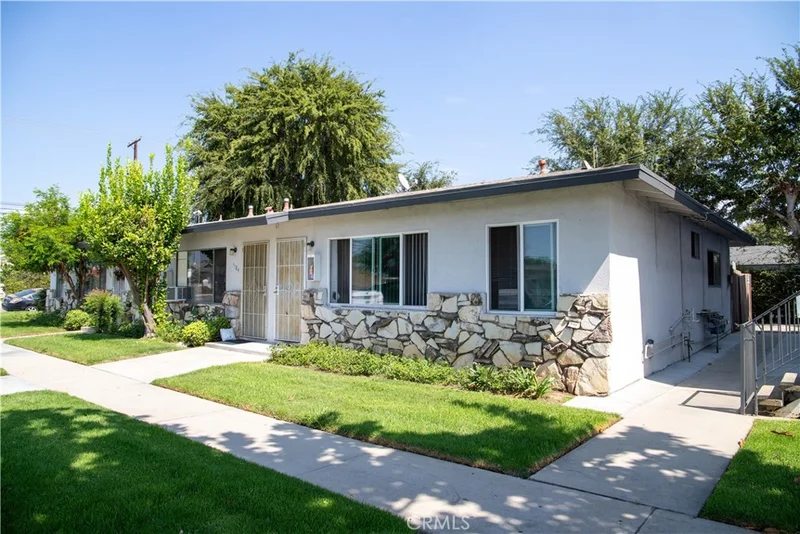 1174 Del Valle 1184, La Puente, CA 91744