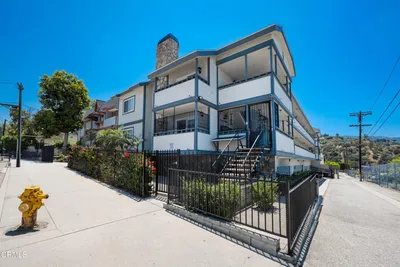 10133 Tujunga Canyon Boulevard 1