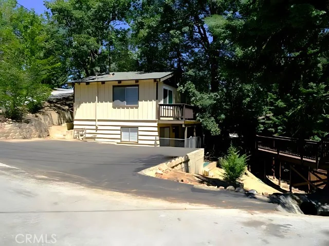 2367 Deep Creek photo 2