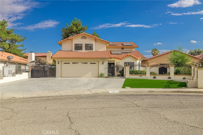 1334 Sun Court