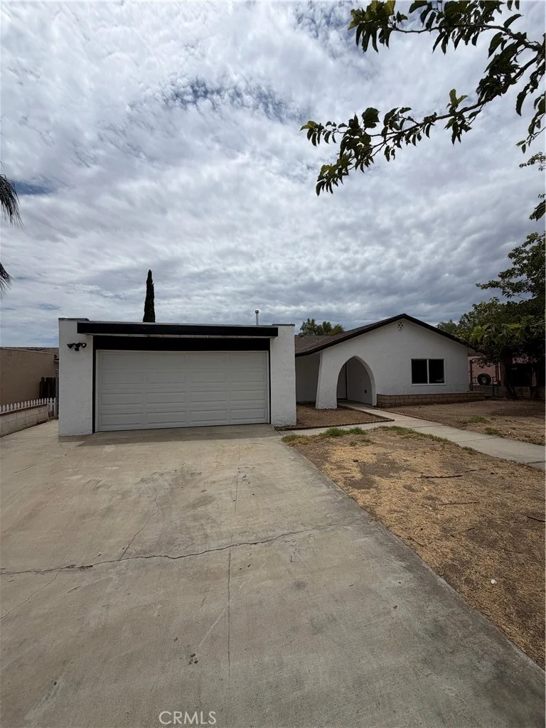 527 W 10th