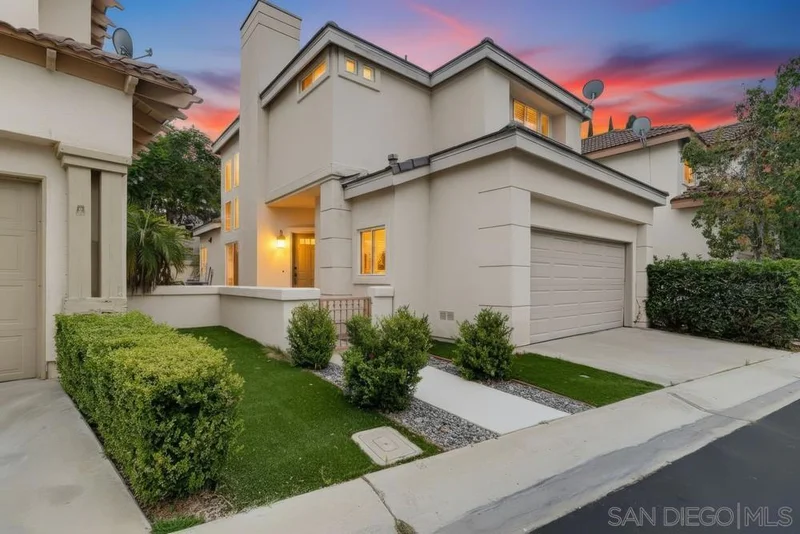 1103 Pacific Grove Loop photo 2