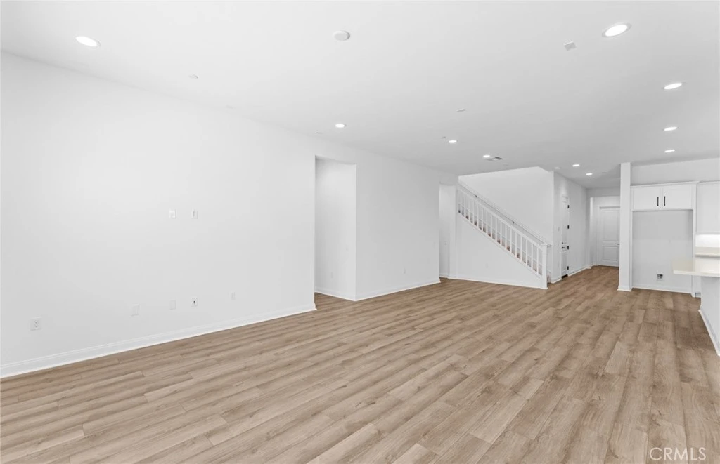 Interior 4