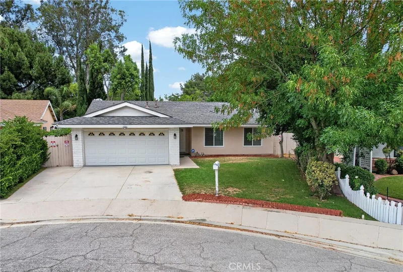 24441 Denise Pl photo 2