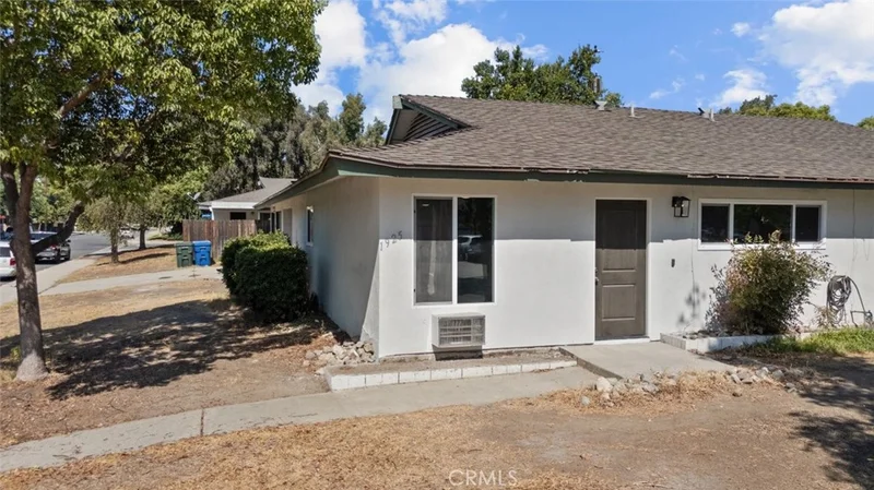 1925 Royalty Drive photo 2