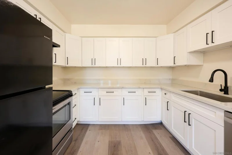 471 Fourth Ave Apt I photo 2