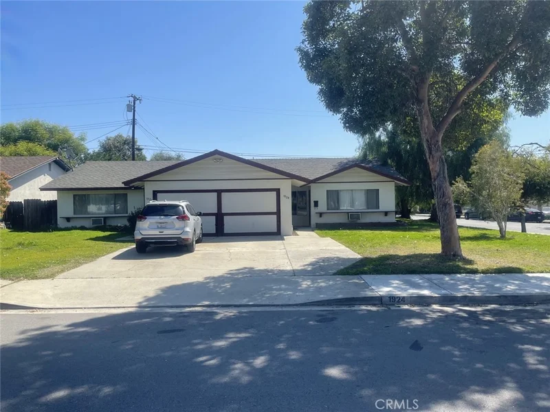 1924 Royalty Drive