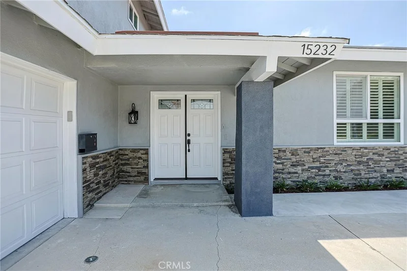 Photo 2 of 15232 Xavier Circle