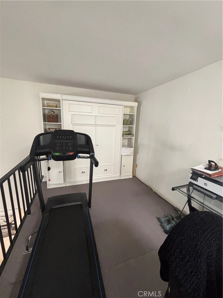 Interior 4
