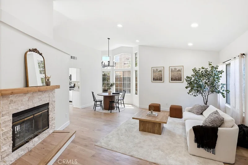 3202 Angeleno Place photo 2