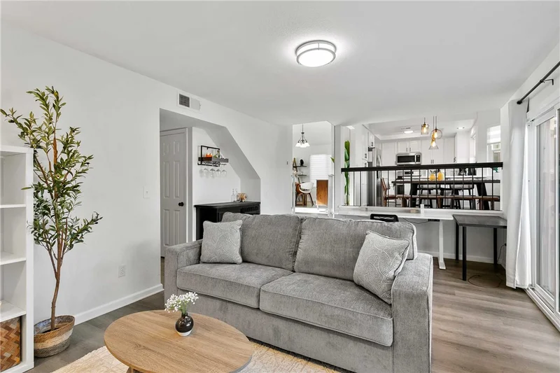 11022 Alonda Court photo 2