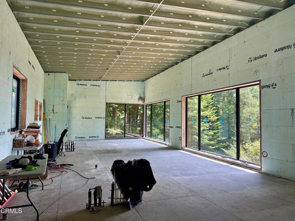 Interior 3