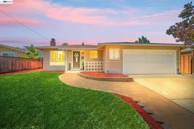 1435 Bouret Dr