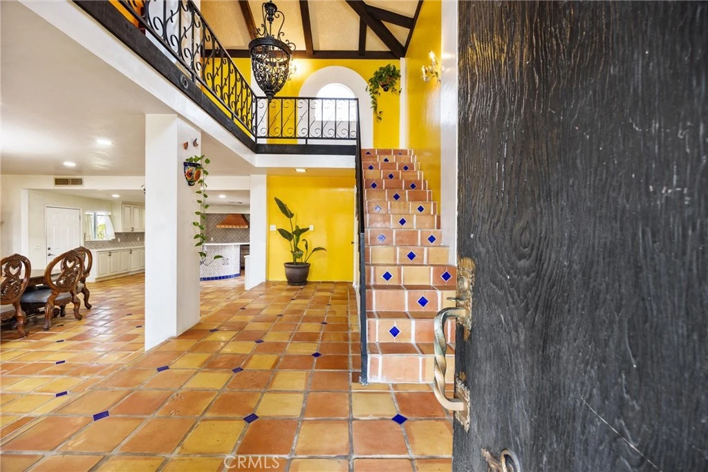 Interior 2