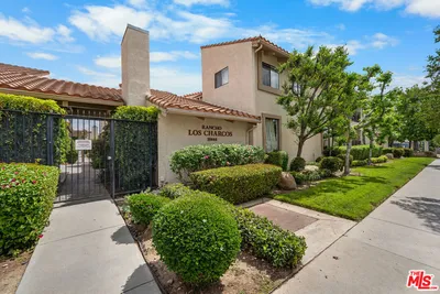 10444 Canoga Avenue 26 photo 2