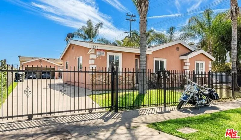 660 W 94th Street