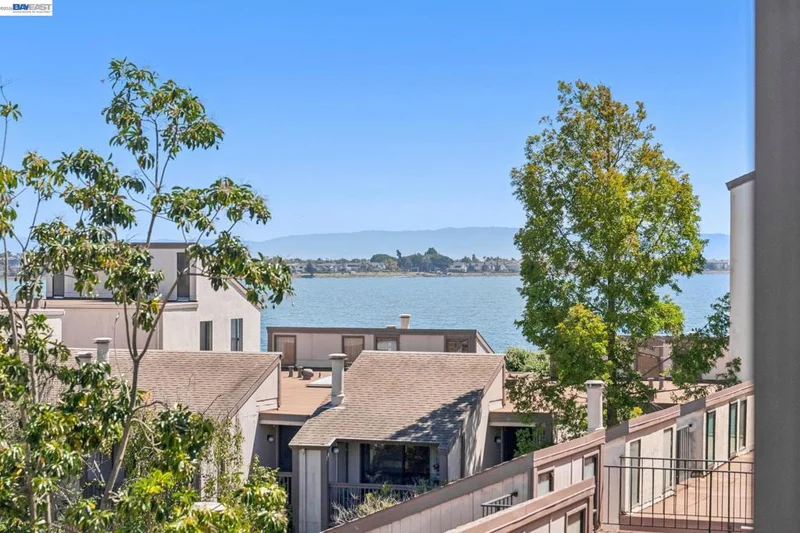 2101 Shoreline Dr 425, Alameda, CA 94501