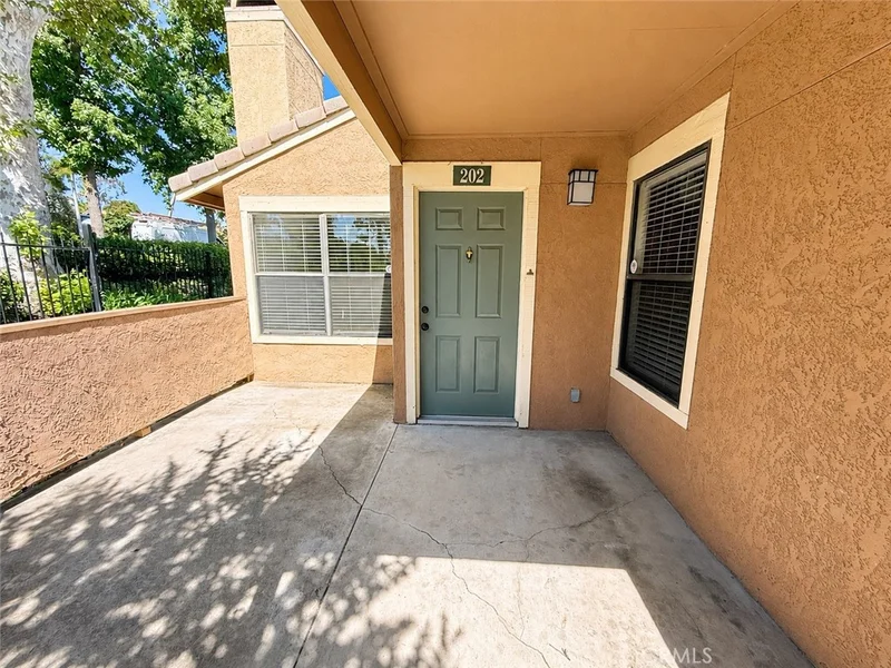 10655 Lemon Avenue 202 photo 2