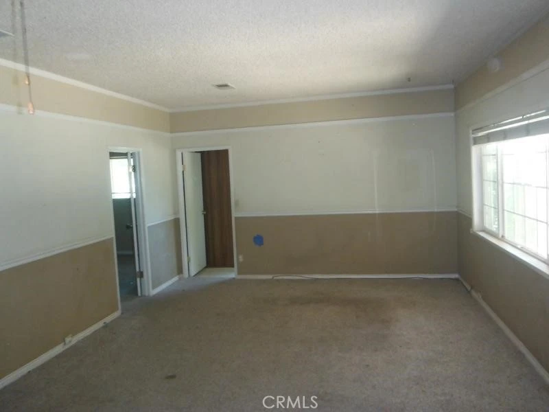 Interior 4