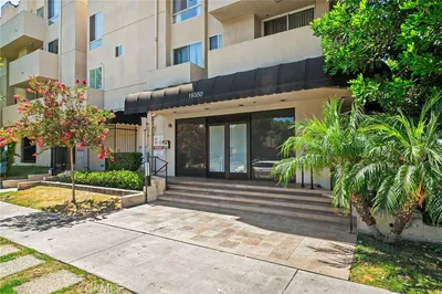 19350 Sherman Way 201 photo 2