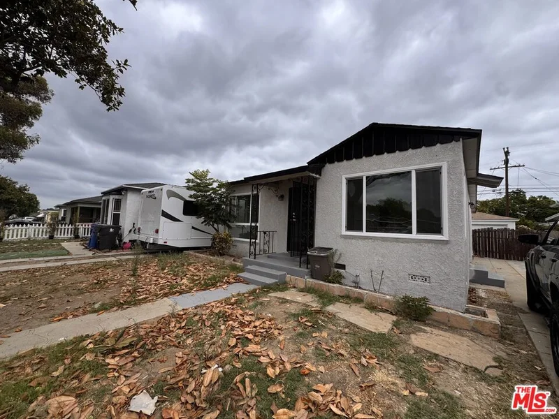 3020 Magnolia Avenue, Long Beach, CA 90806
