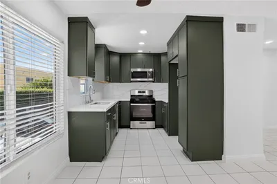 8828 Burnet Ave 9 photo 2