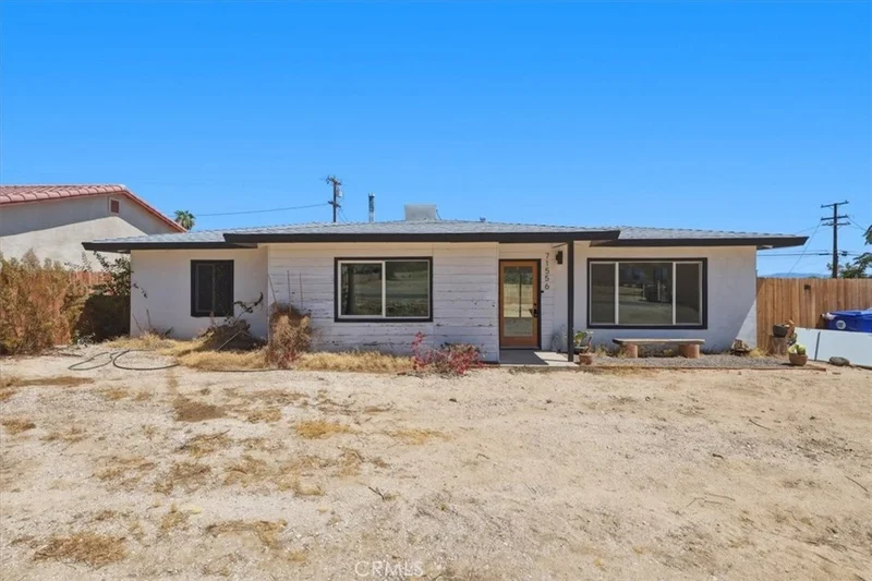 Photo 2 of 71556 Juanita Drive